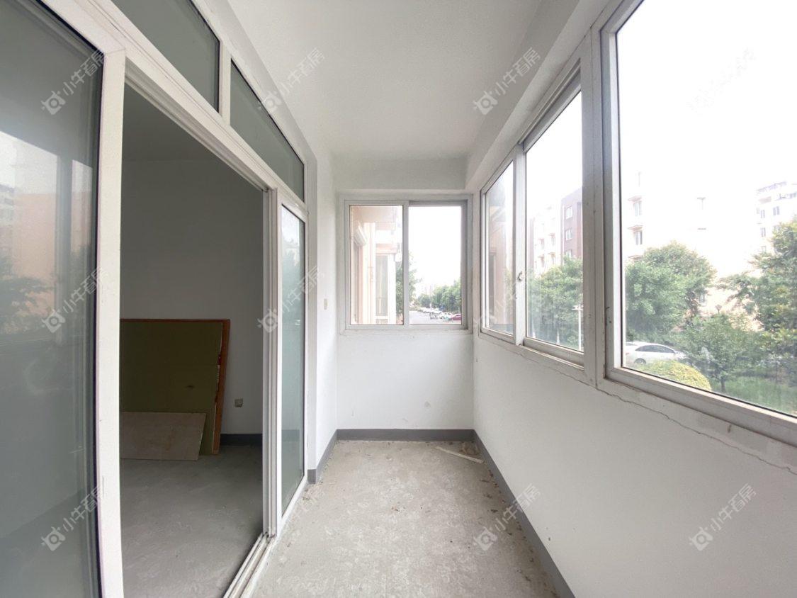 镇江迈村新城在售二手房源室内图_小牛看房