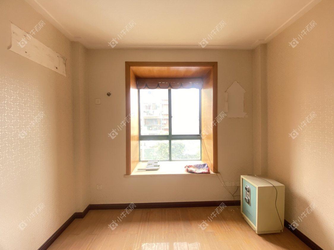 镇江芳草苑在售二手房源室内图_小牛看房