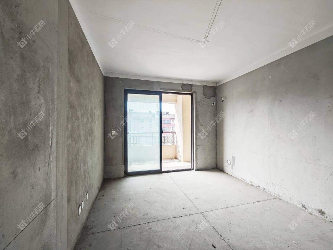 镇江荣城国际（中央公馆）在售二手房源室内图_小牛看房