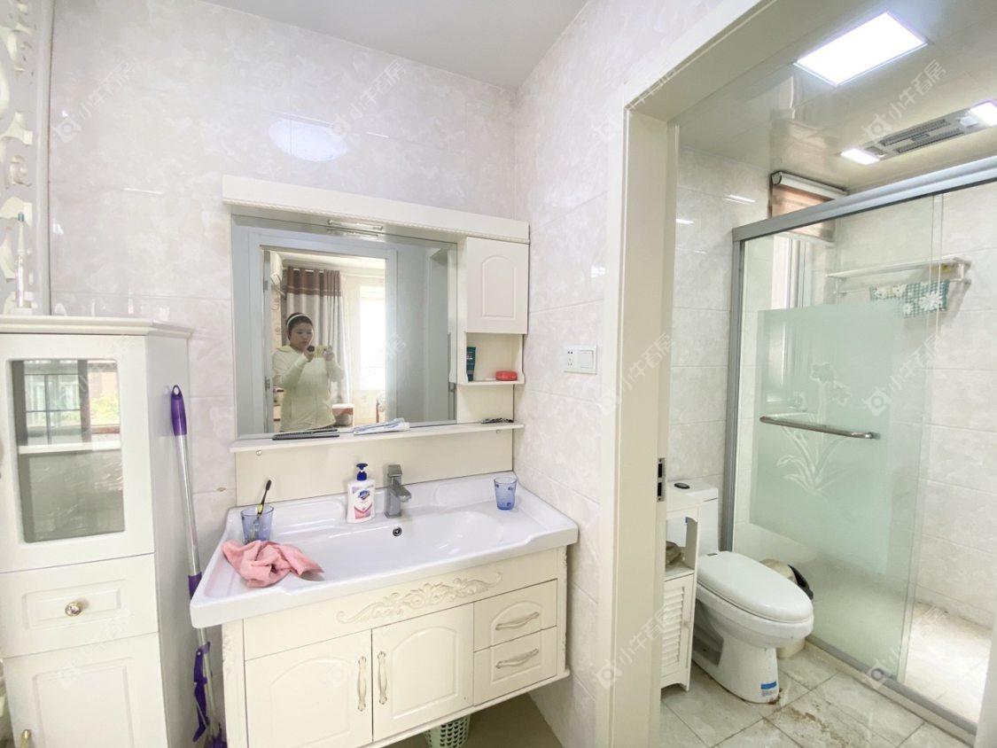 镇江凰嘉花苑在售二手房源室内图_小牛看房