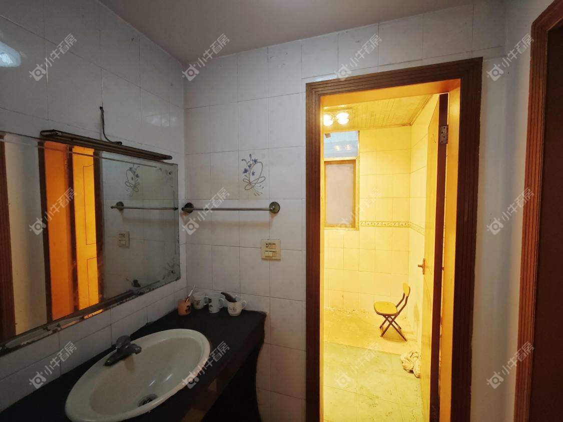 镇江万善园二村在售二手房源室内图_小牛看房