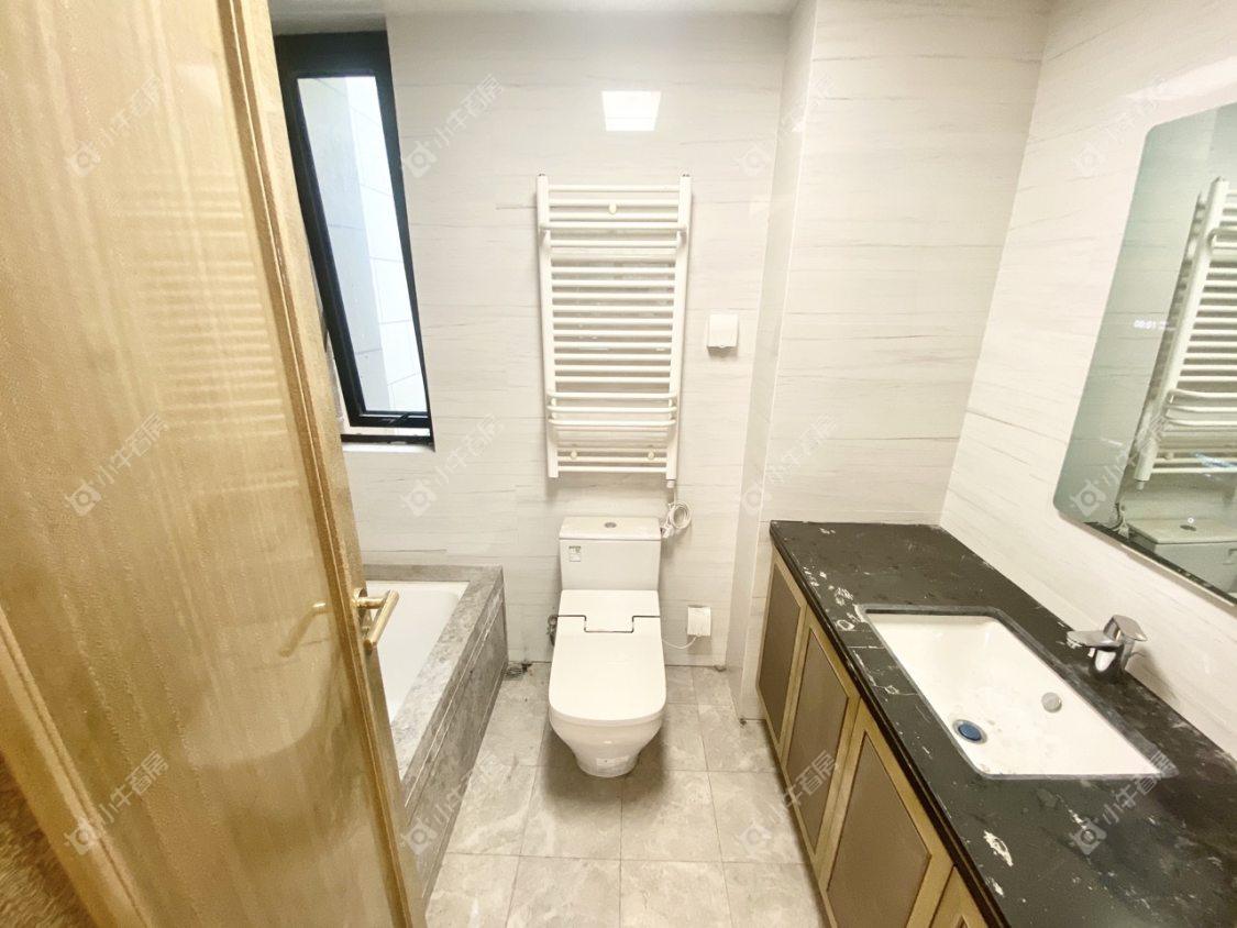 镇江红星天铂在售二手房源室内图_小牛看房