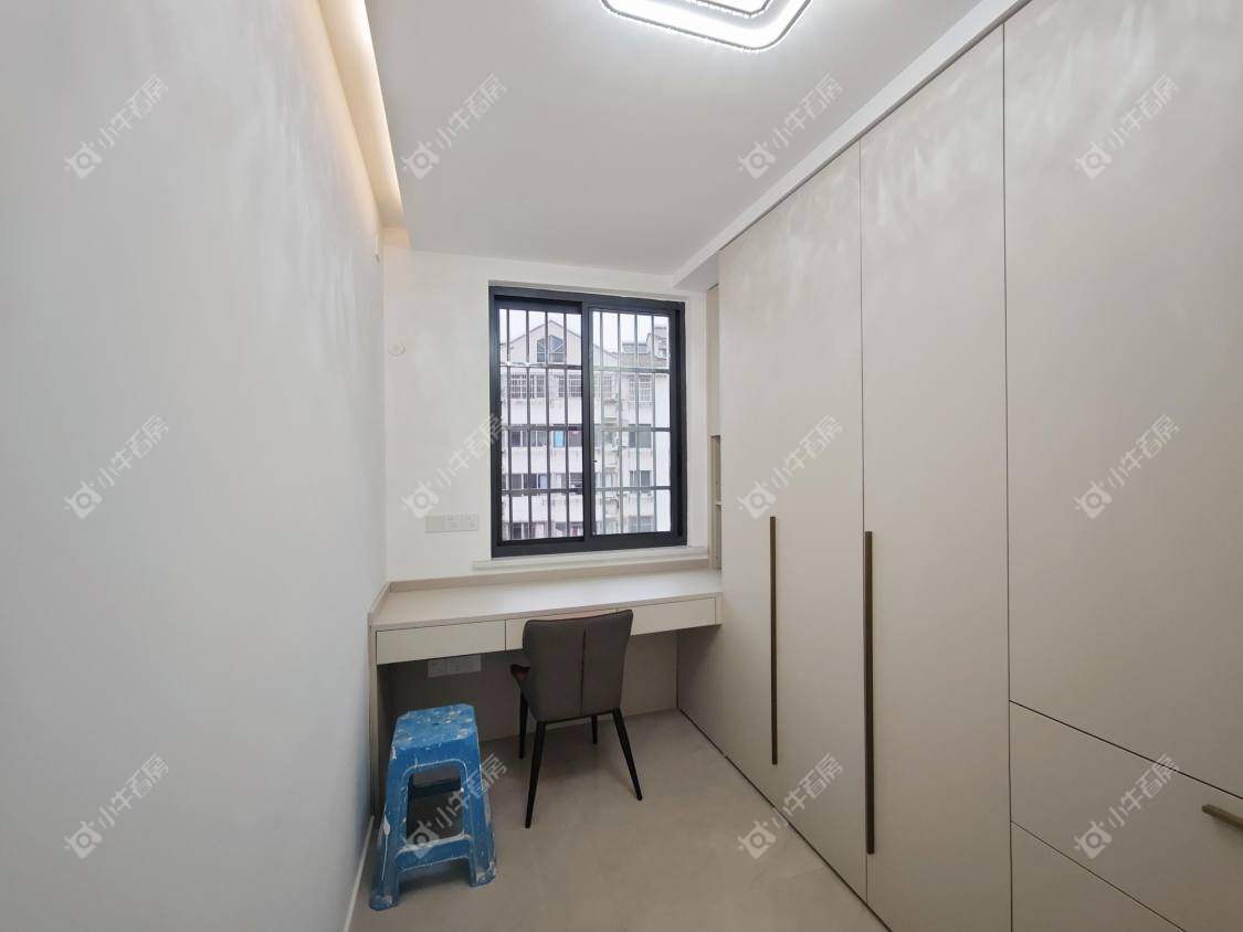 镇江体育小区在售二手房源室内图_小牛看房