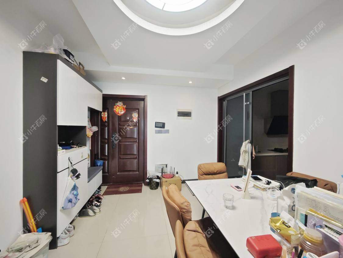 镇江凤凰国际在售二手房源室内图_小牛看房