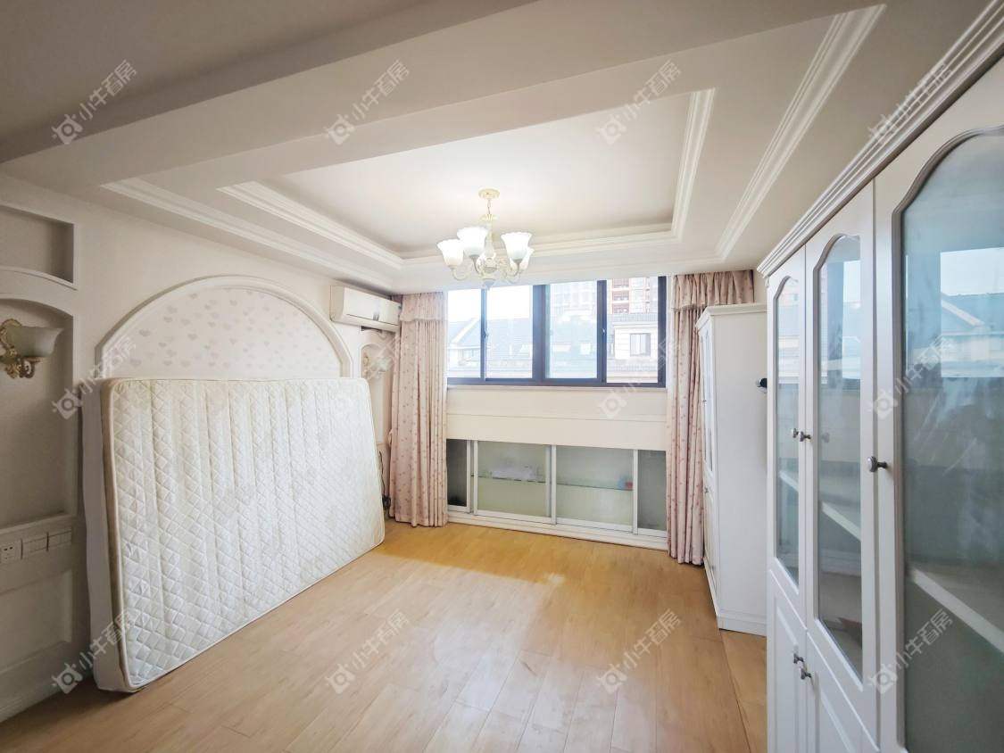 镇江世纪豪都在售二手房源室内图_小牛看房