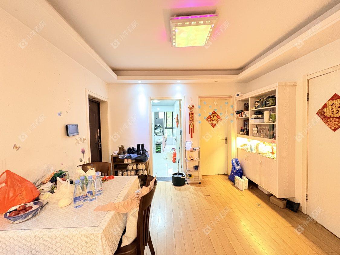 镇江华都锦城在售二手房源室内图_小牛看房