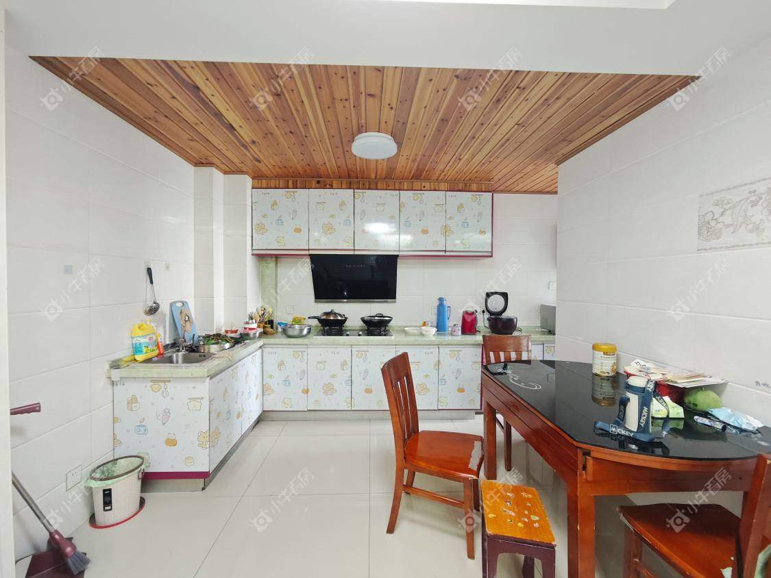 镇江华都锦城在售二手房源室内图_小牛看房