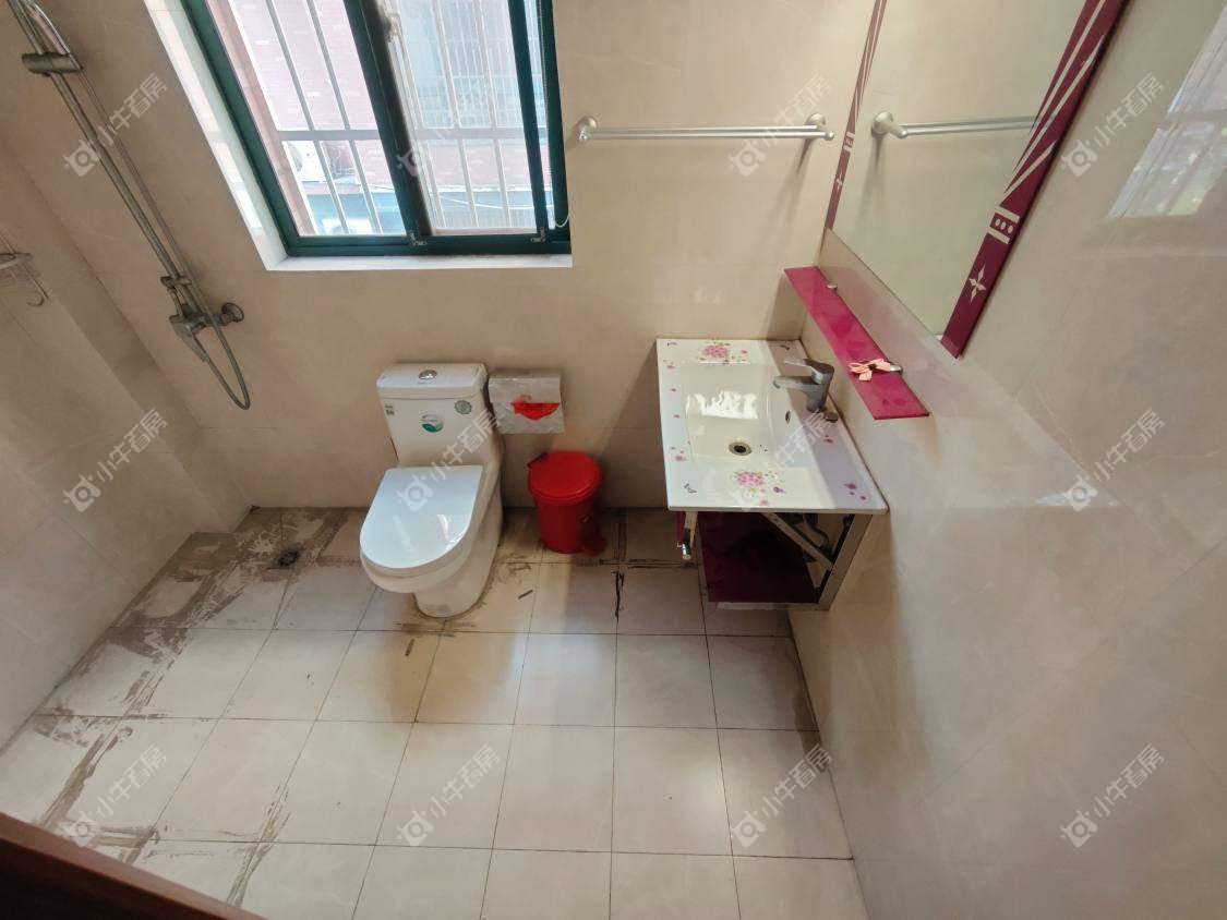 镇江怡心花园在售二手房源室内图_小牛看房