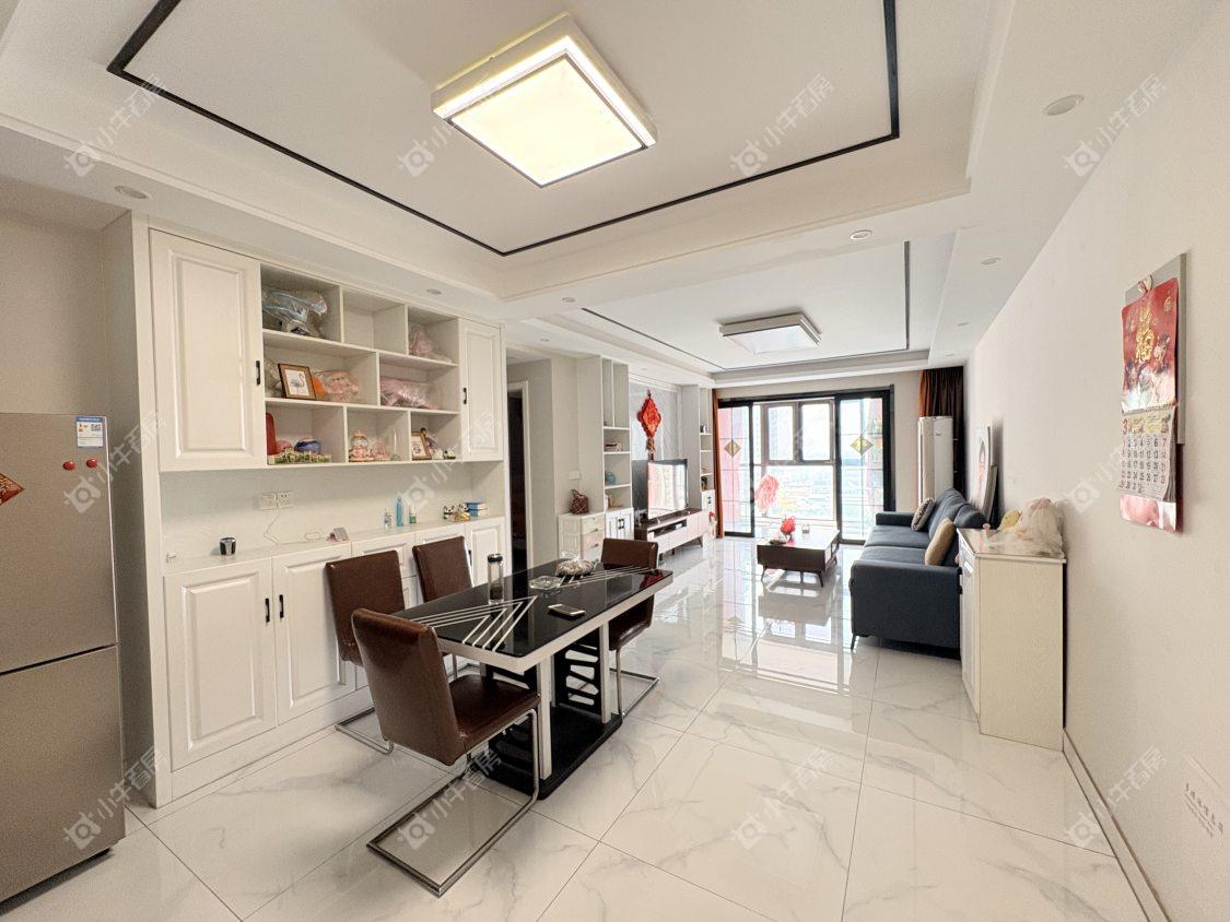 镇江凤熹台在售二手房源室内图_小牛看房