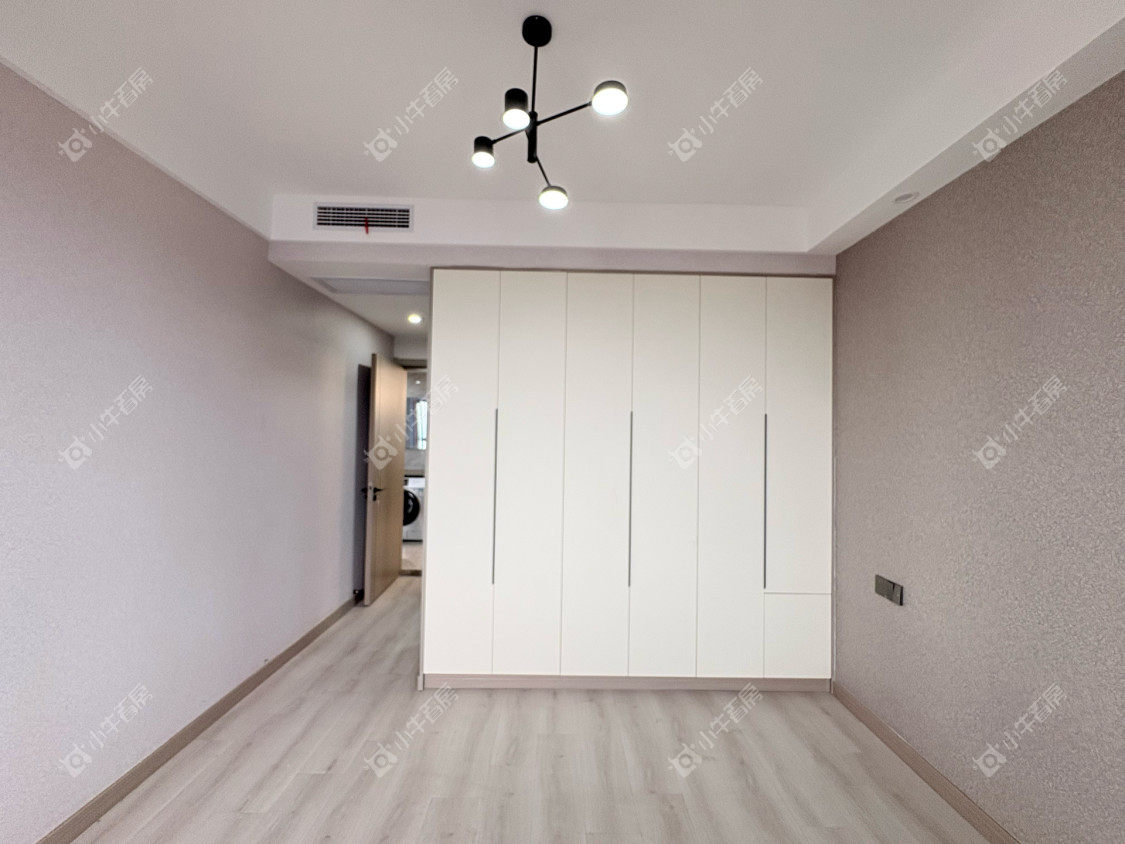 镇江昆仑华府在售二手房源室内图_小牛看房