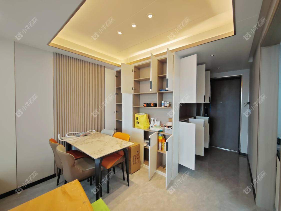 镇江融创华南映在售二手房源室内图_小牛看房