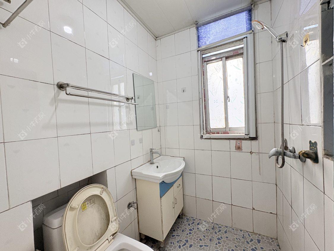 镇江万善园一村在售二手房源室内图_小牛看房