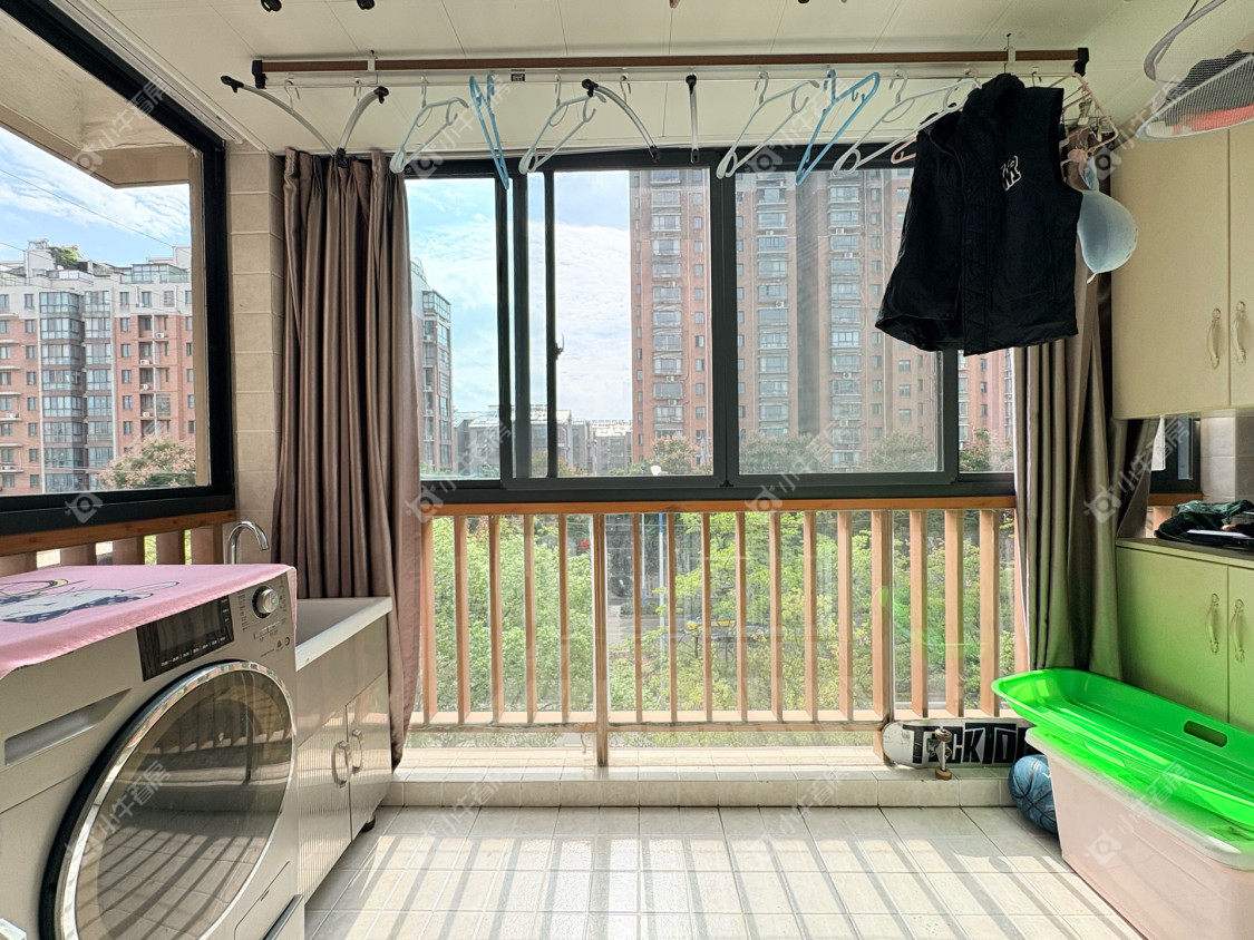 镇江世纪豪都在售二手房源室内图_小牛看房