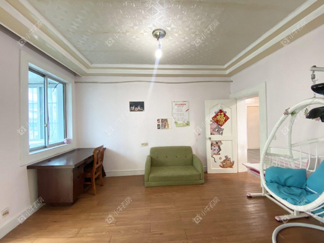 镇江玉泉小区在售二手房源室内图_小牛看房