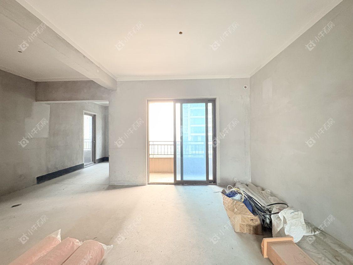 镇江碧桂园樾府在售二手房源室内图_小牛看房