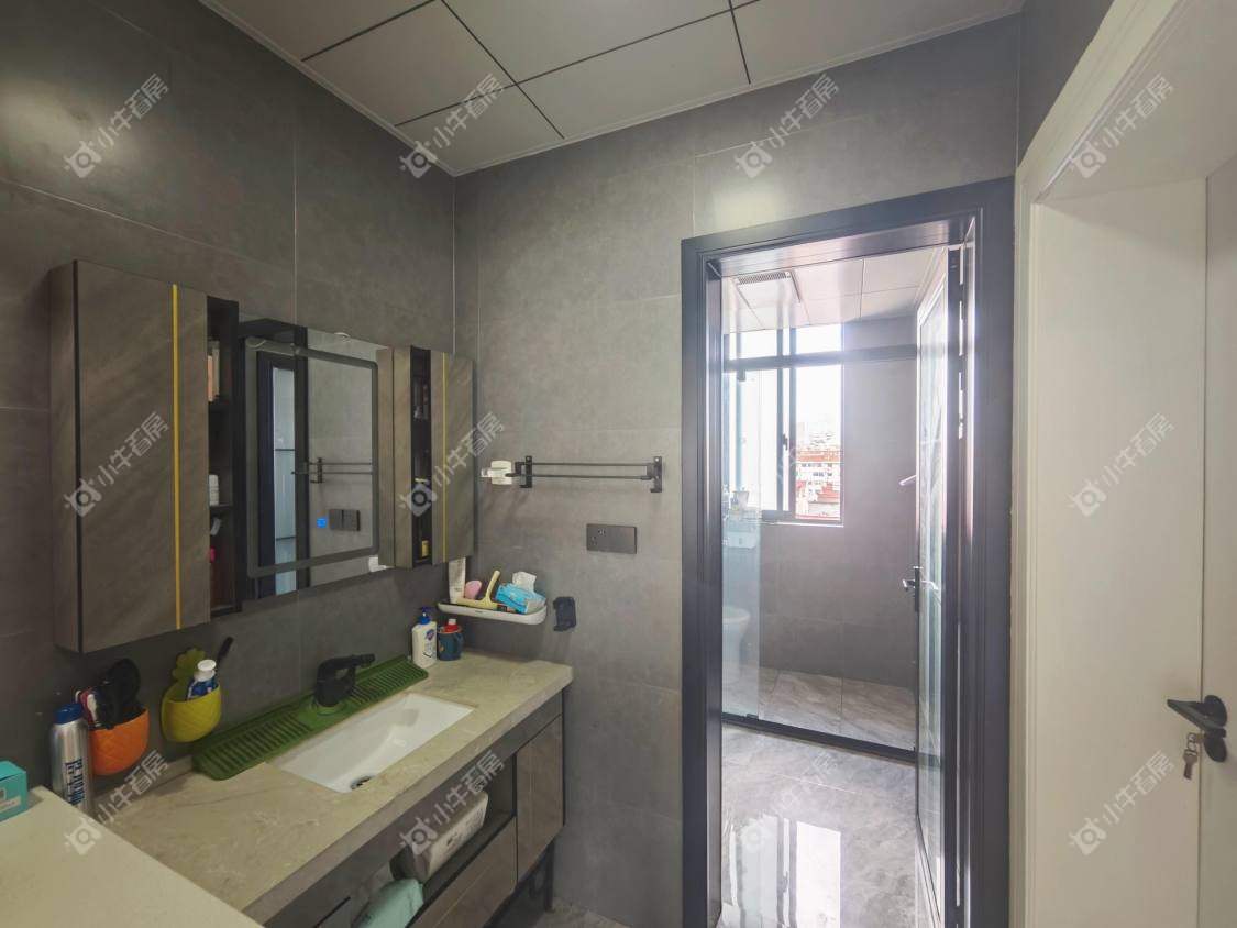 镇江华南园中园在售二手房源室内图_小牛看房