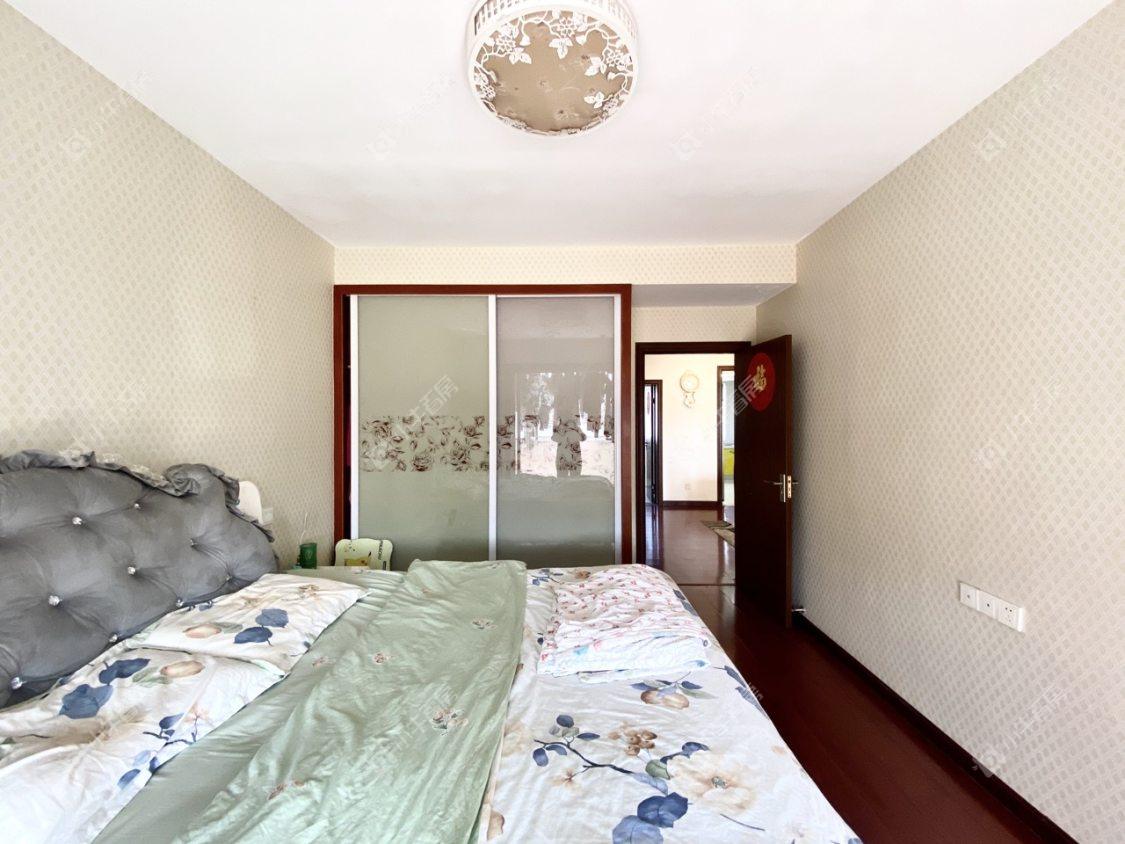 镇江金凤凰在售二手房源室内图_小牛看房