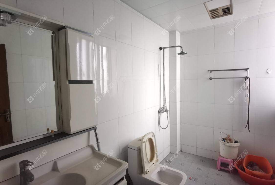 镇江龙滨园在售二手房源室内图_小牛看房