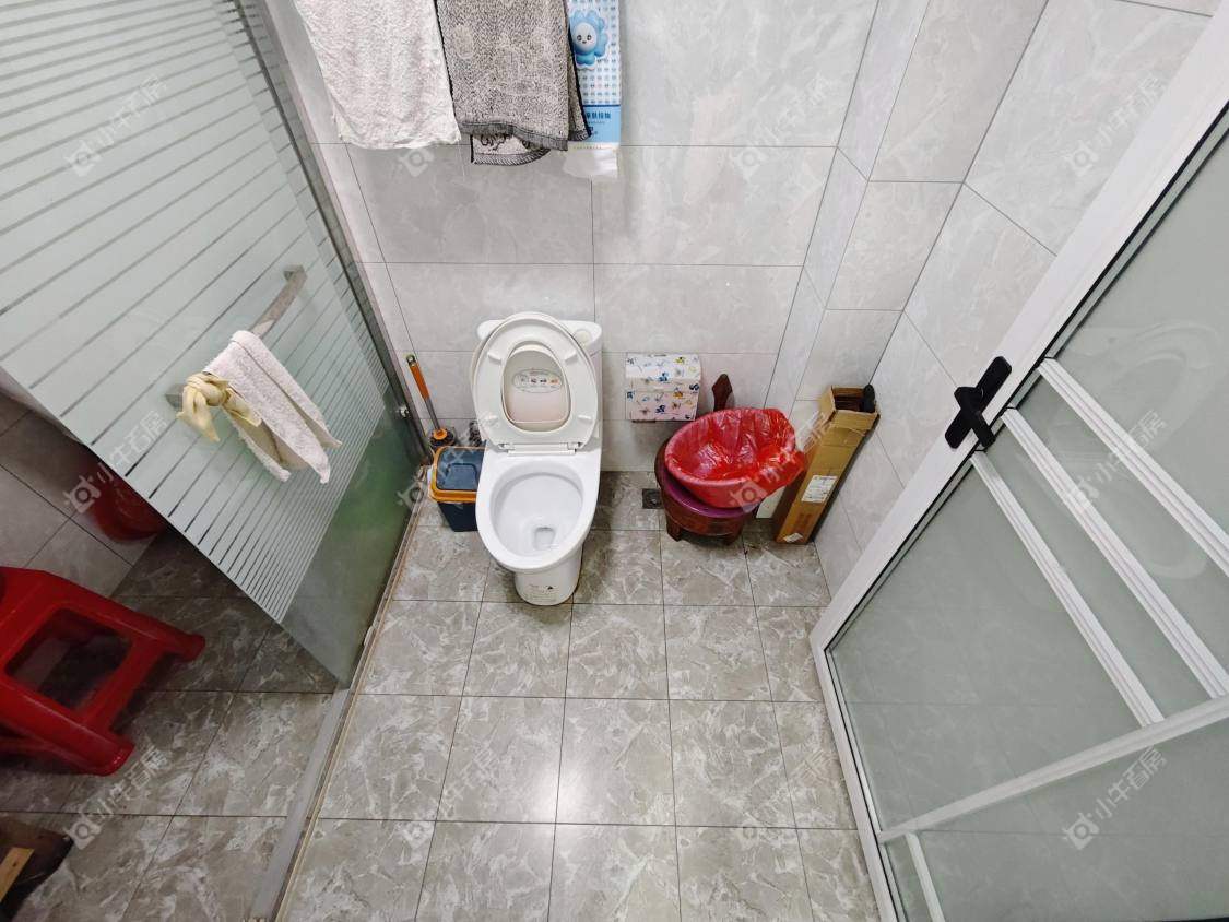 镇江滨河凤凰城在售二手房源室内图_小牛看房