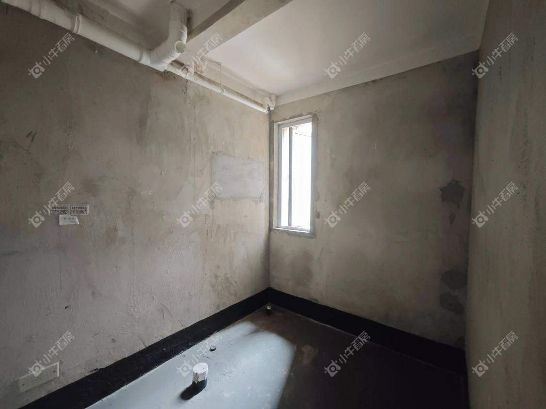 镇江和谐里在售二手房源室内图_小牛看房