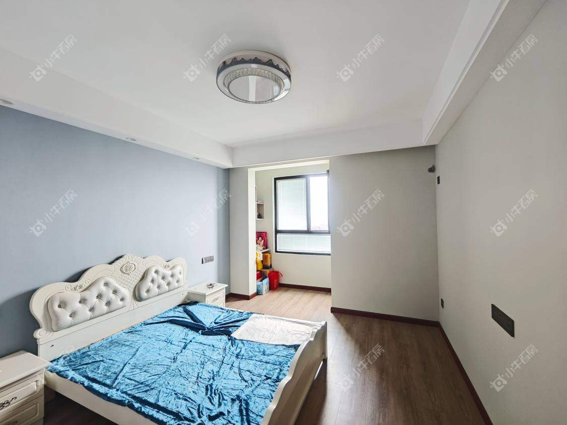 镇江滨河凤凰城在售二手房源室内图_小牛看房