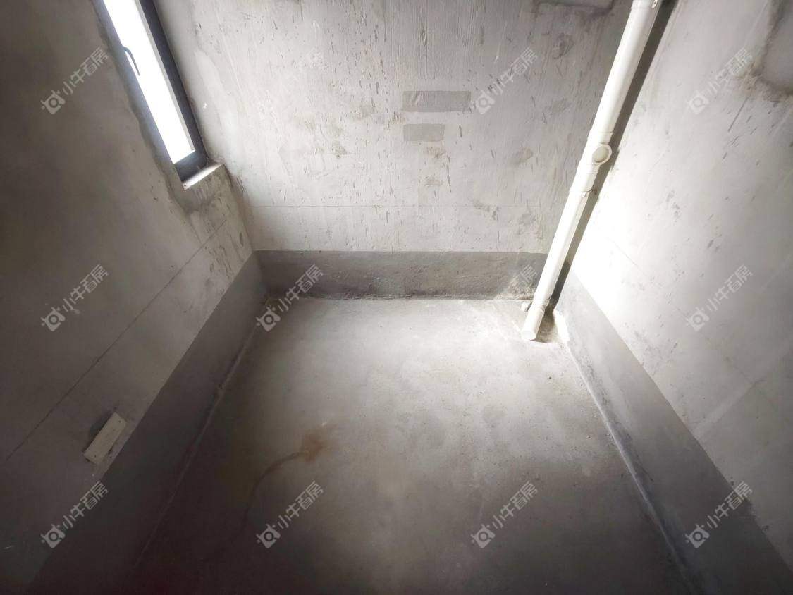 镇江滨河凤凰城在售二手房源室内图_小牛看房