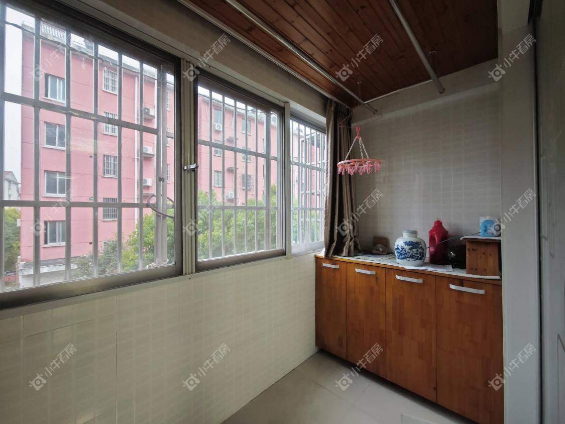 镇江玉乳泉小区在售二手房源室内图_小牛看房