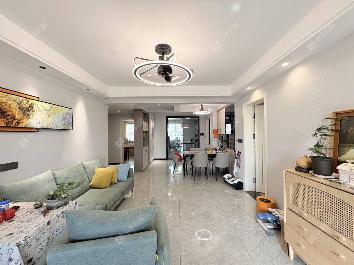 镇江凤凰郡在售二手房源室内图_小牛看房