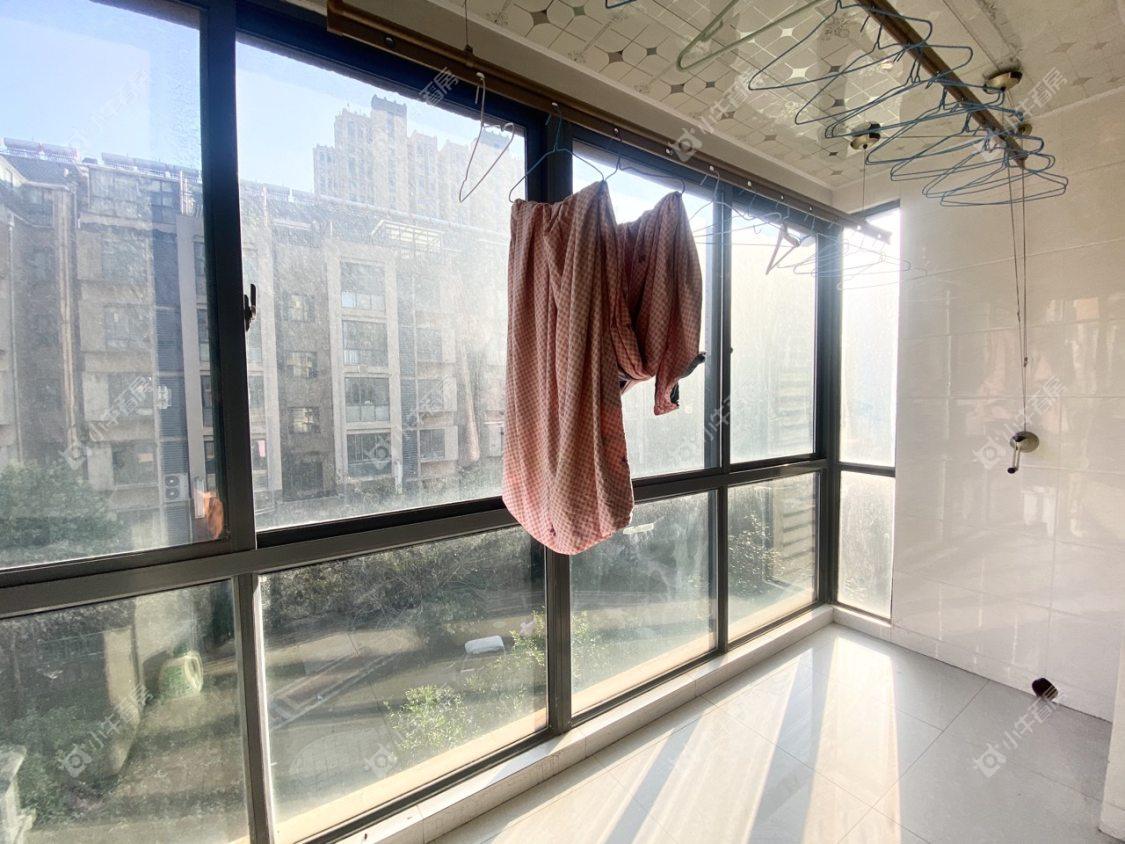 镇江华都锦城在售二手房源室内图_小牛看房