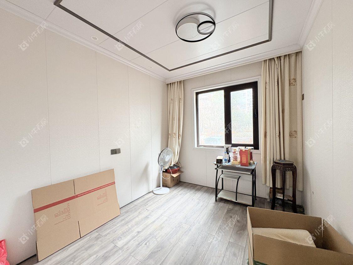 镇江珑蟠里在售二手房源室内图_小牛看房