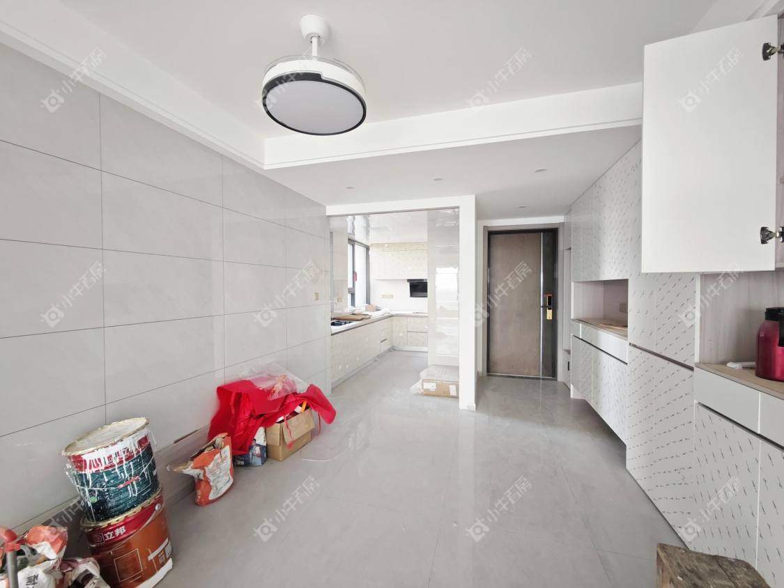 镇江融创华南映在售二手房源室内图_小牛看房