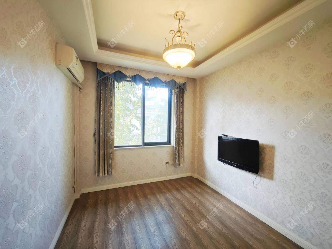 镇江世纪豪都在售二手房源室内图_小牛看房