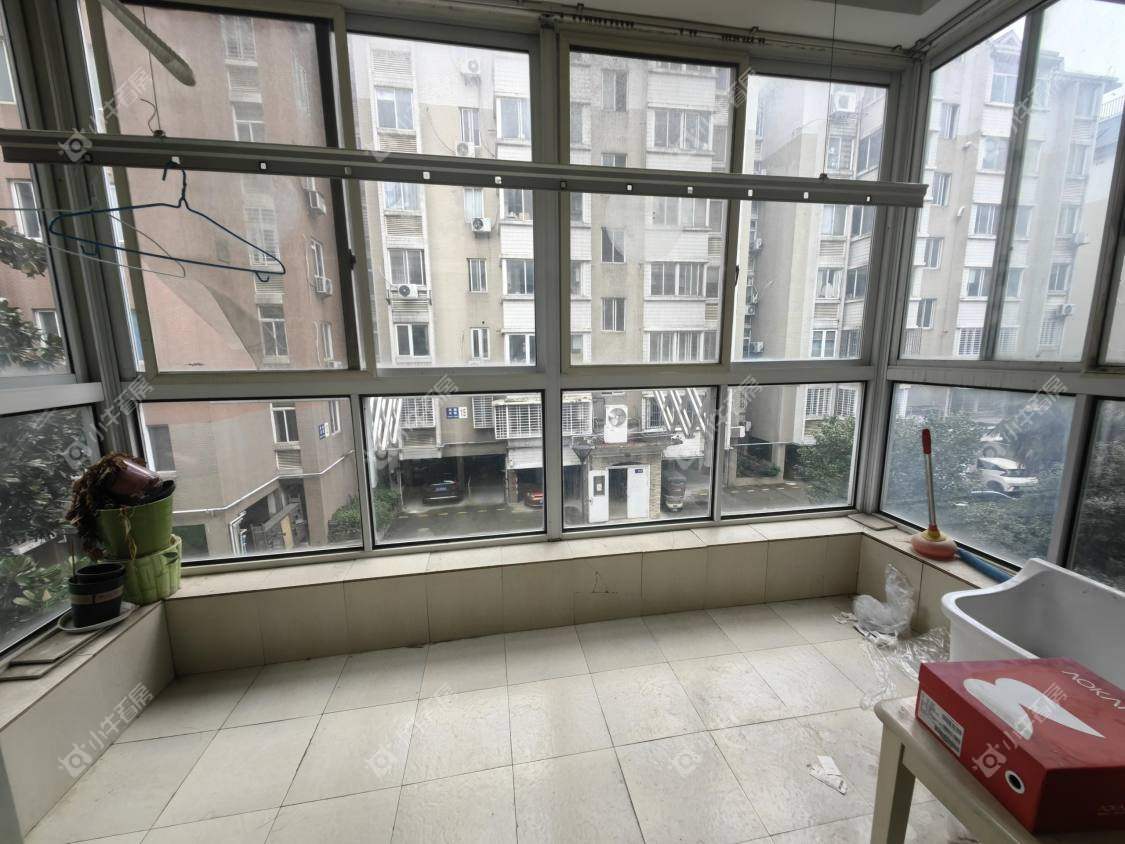 镇江凤翔花园在租房源室内图_小牛看房