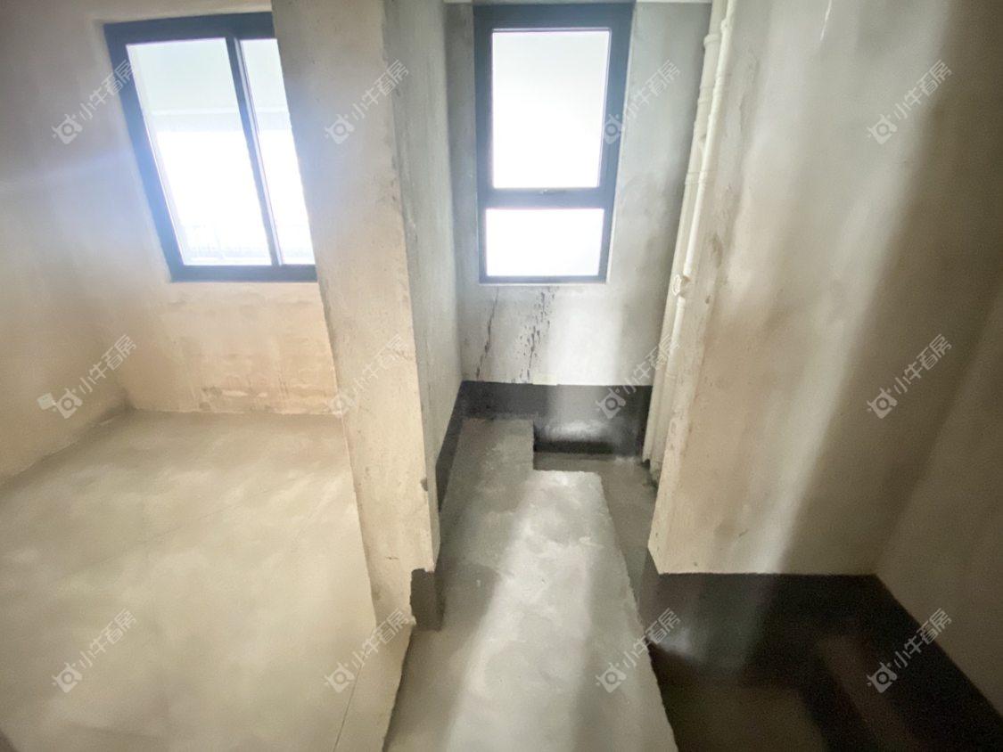 镇江融创华南映在售二手房源室内图_小牛看房