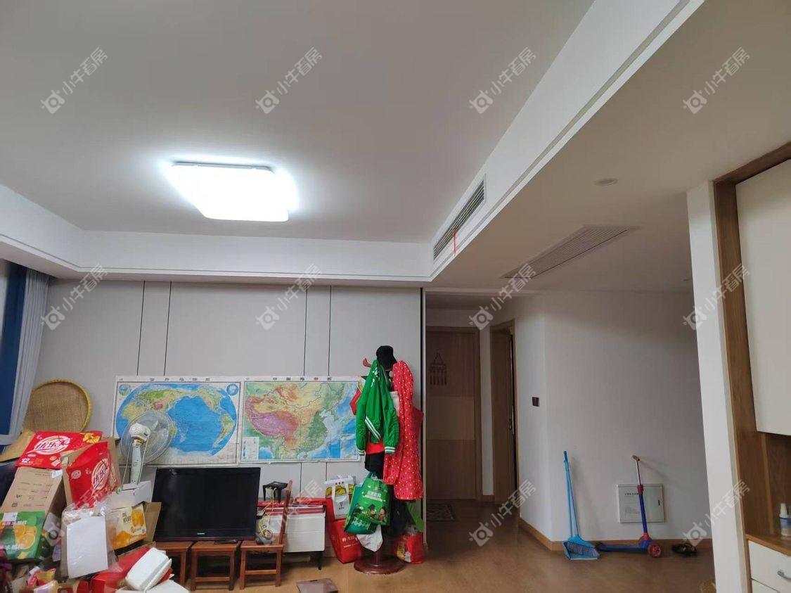 镇江珑蟠里在售二手房源室内图_小牛看房