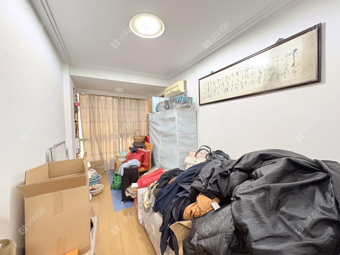 镇江金凤凰在售二手房源室内图_小牛看房