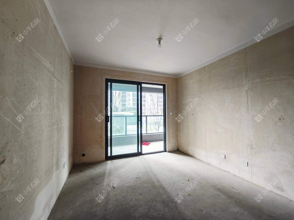 镇江融创华南映在售二手房源室内图_小牛看房