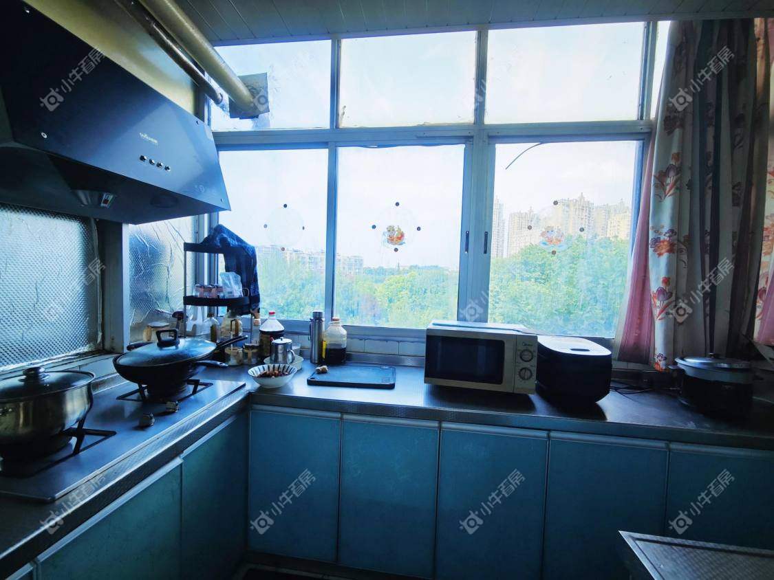 镇江东风建筑公司住宅楼在售二手房源室内图_小牛看房