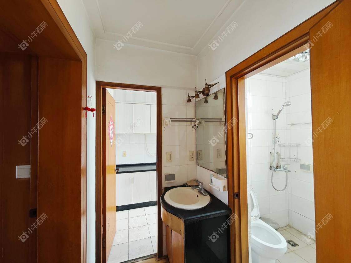 镇江凤美新村在售二手房源室内图_小牛看房