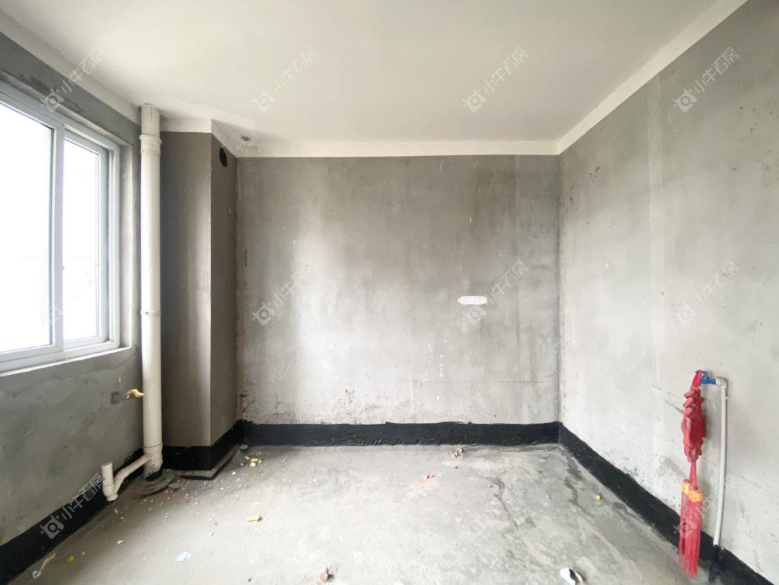 镇江和谐里在售二手房源室内图_小牛看房