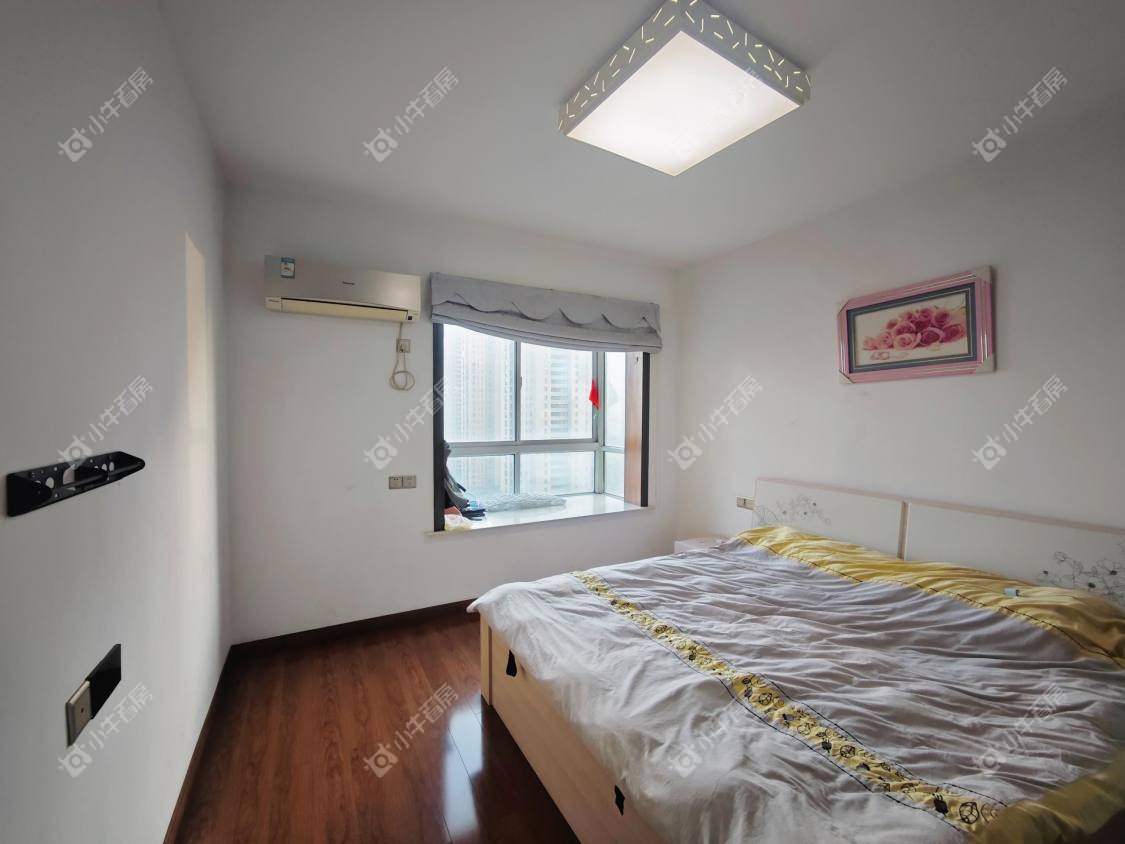 镇江名都新贵在售二手房源室内图_小牛看房