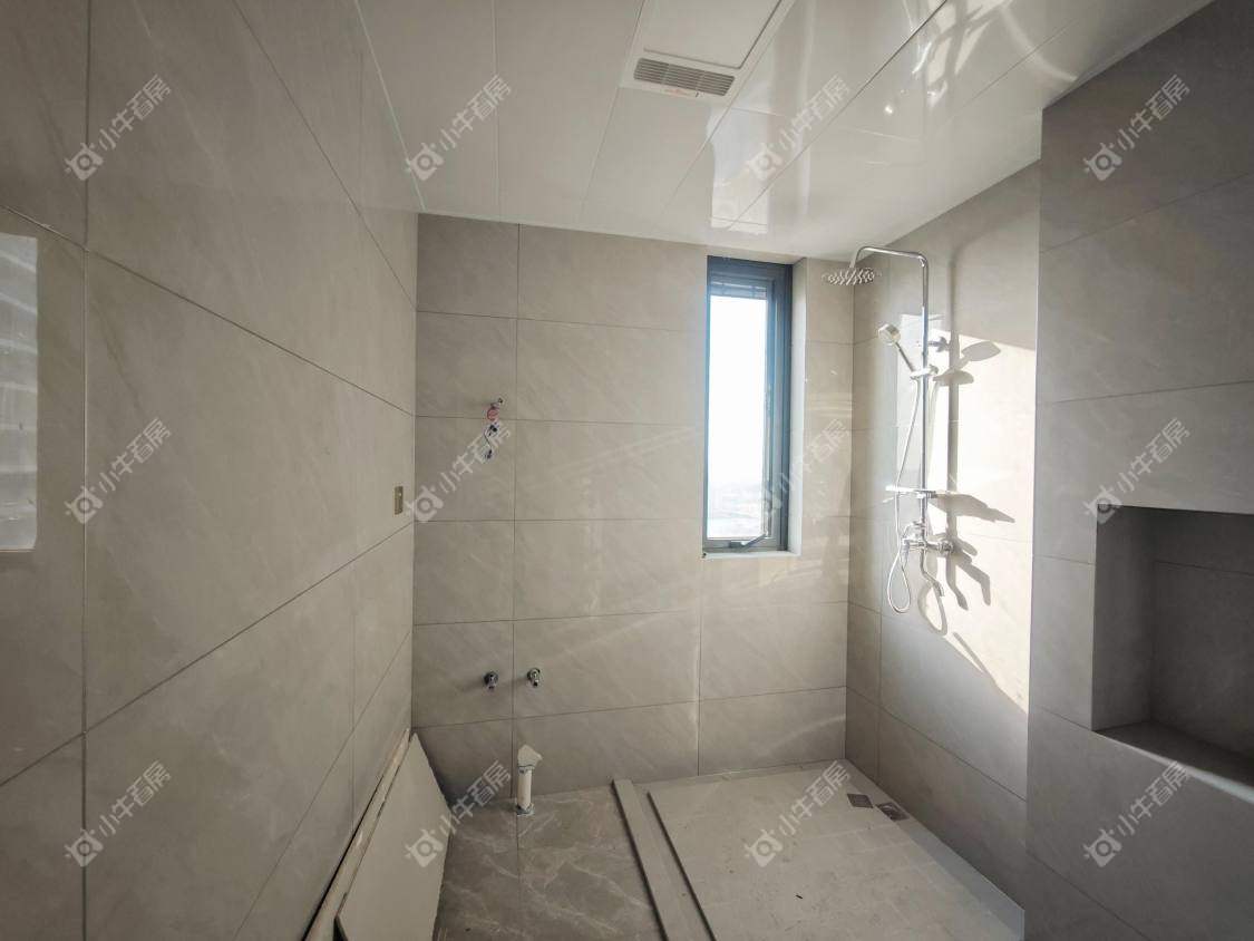 镇江融创华南映在售二手房源室内图_小牛看房