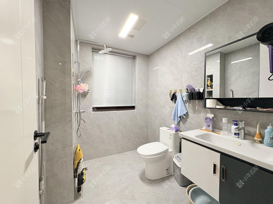 镇江美亚华悦在售二手房源室内图_小牛看房