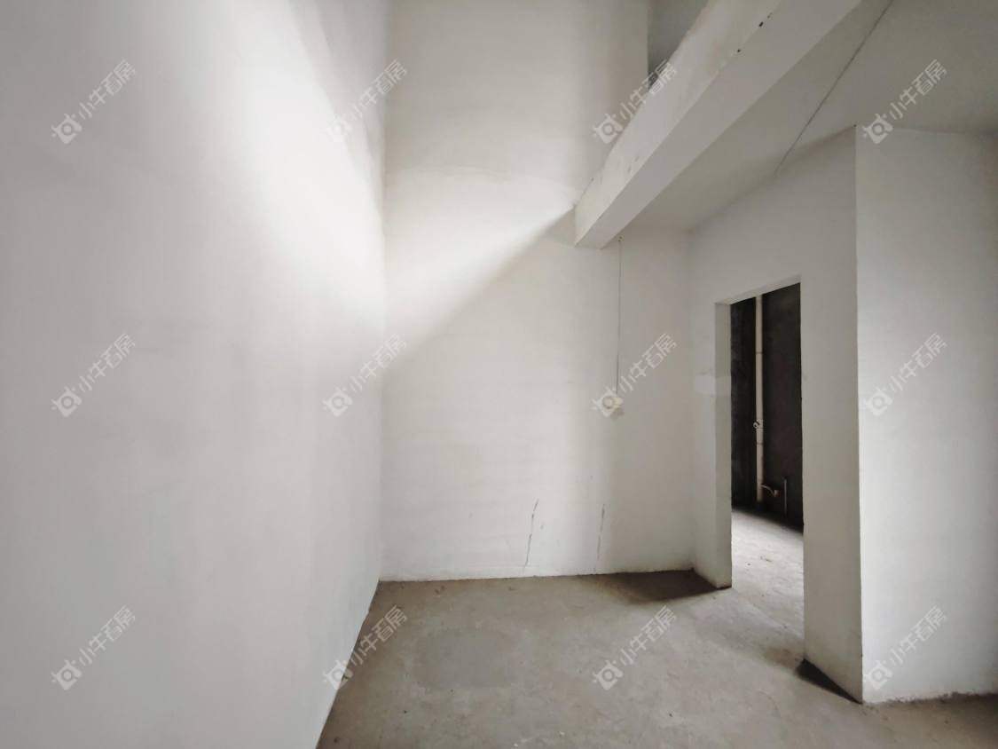 镇江东南新城在售二手房源室内图_小牛看房