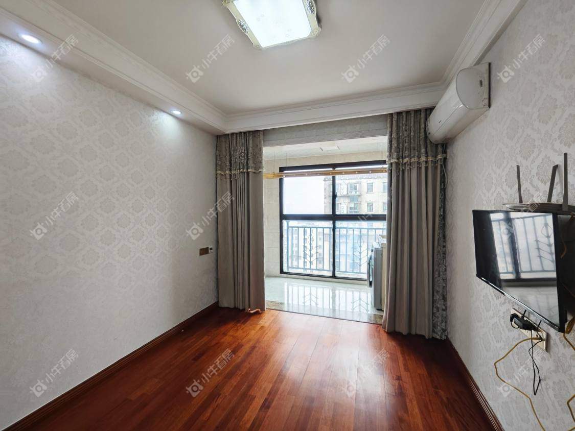 镇江美亚华悦在售二手房源室内图_小牛看房