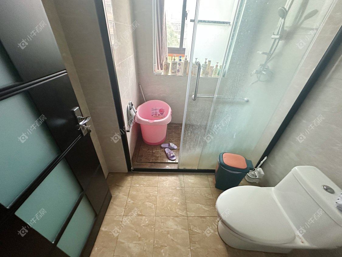 镇江世纪豪都在售二手房源室内图_小牛看房