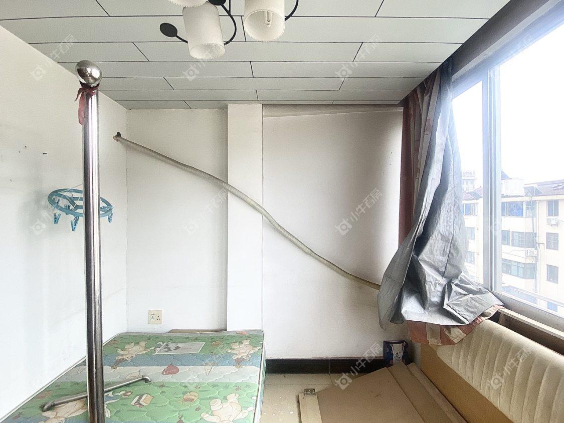 镇江香草新村在售二手房源室内图_小牛看房