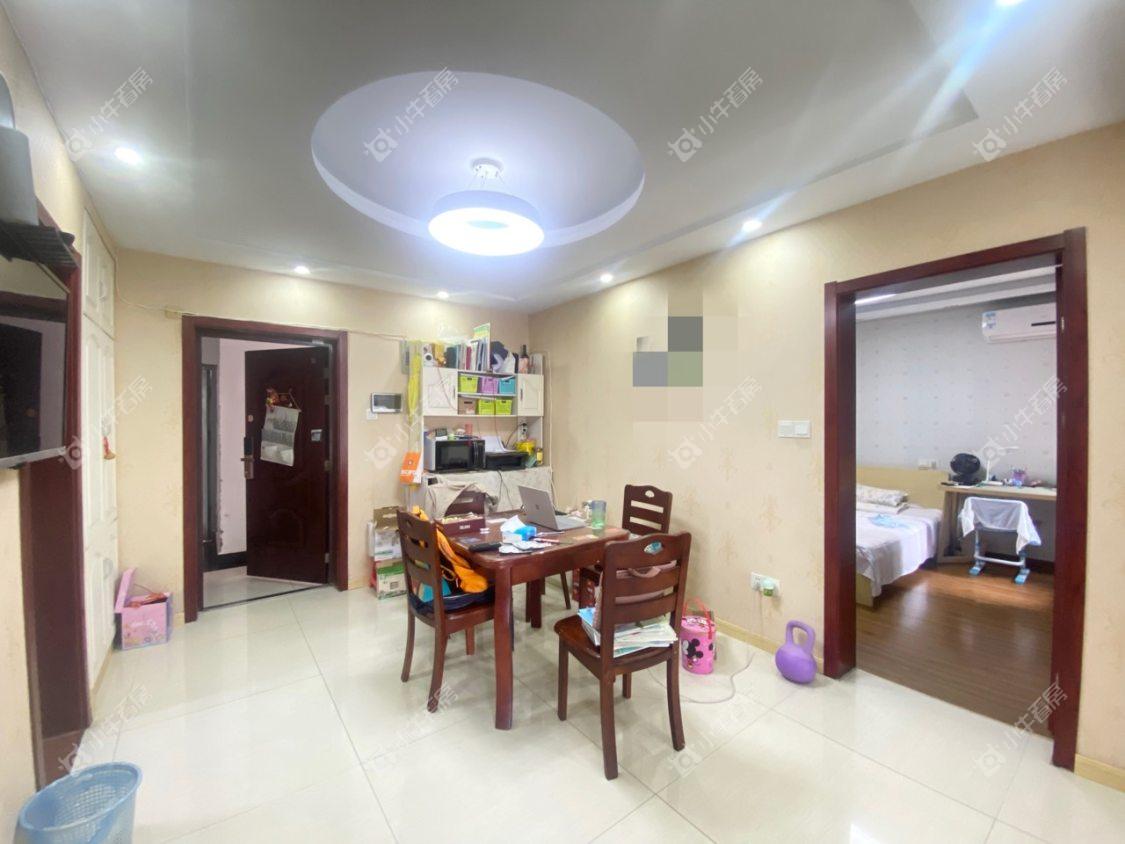 镇江华都锦城在售二手房源室内图_小牛看房