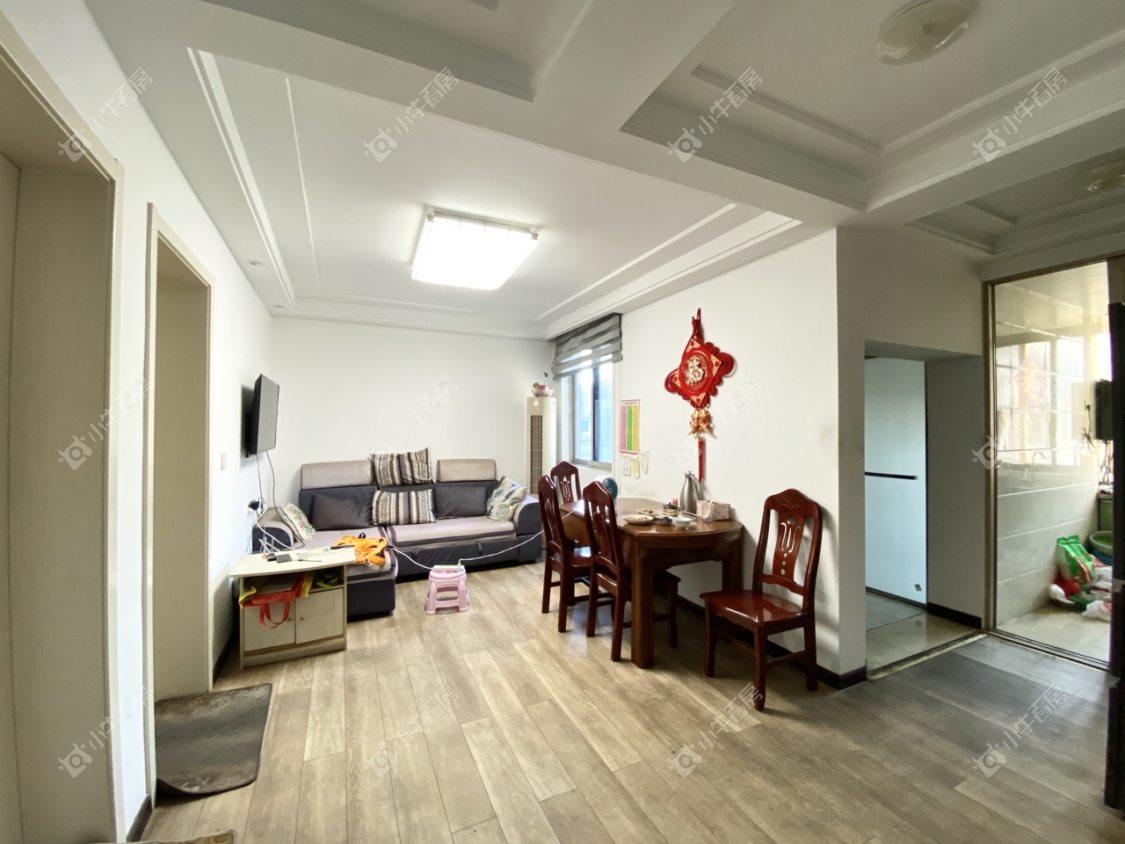 镇江台阳小区在售二手房源室内图_小牛看房