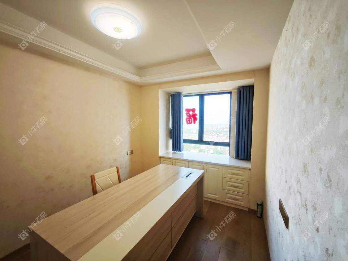 镇江荣城国际一期在售二手房源室内图_小牛看房